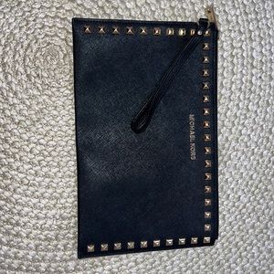 MICHAEL KORS wristlet